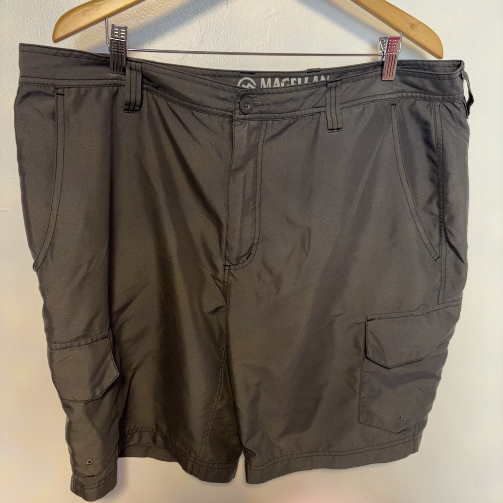 Magellan Outdoors Men's Fishing Cargo Shorts Water Repellent 6-Pocket Sport gray